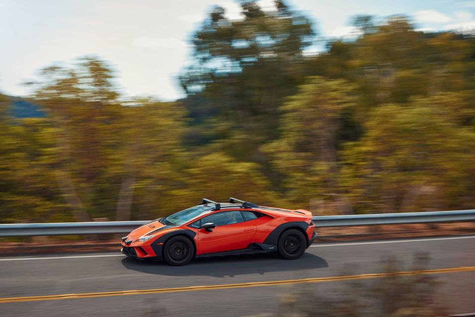 2024 lamborghini huracan sterrato