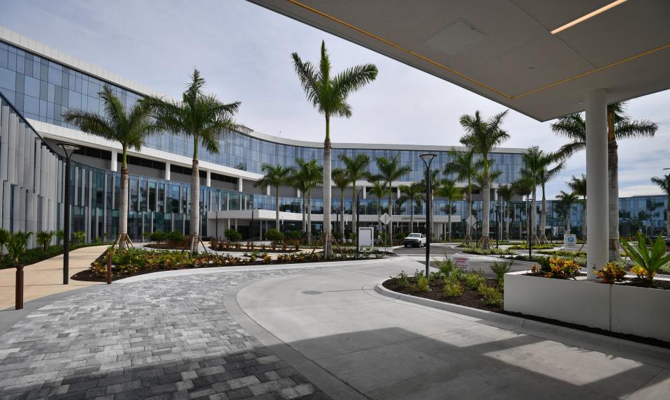 The main entrance to the Sarasota Memorial Hospital Venice campus as viewed from the emergency room entrance. The new hospital, located at the intersection of Laurel Road East and Pinebrook Road, near I-75.