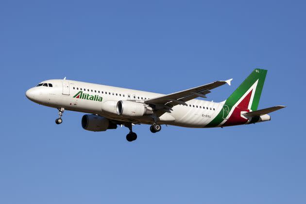 ROME, ITALY - 2021/07/06: Alitalia, Airbus A320 seen landing at Rome Fiumicino airport. (Photo by Fabrizio Gandolfo/SOPA Images/LightRocket via Getty Images) (Photo: SOPA Images via Getty Images)