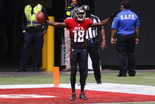 Calvin Ridley helps Falcons unveil 2020 uniforms 