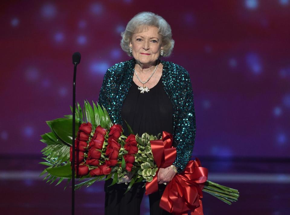 <p>In 2015, White received the Favorite TV Icon honor at the People's Choice Awards. In her <a href="https://www.youtube.com/watch?v=ILdD0dsUopg" rel="nofollow noopener" target="_blank" data-ylk="slk:acceptance speech;elm:context_link;itc:0;sec:content-canvas" class="link ">acceptance speech</a>, she said, "Can you imagine? The People's Choice, at 93? Thank you with all my heart."<br></p>