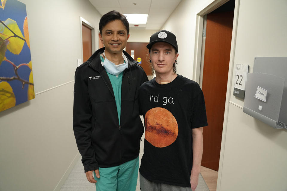 Davey Bauer with his surgeon, Dr. Ankit Bharat. (Northwestern Medicine)