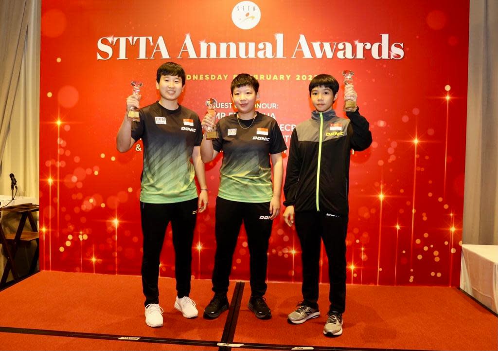 Winners at the STTA Annual Awards: (from left) Zhou Jingyi, Zeng Jian and Loy Ming Ying. (PHOTO: STTA)