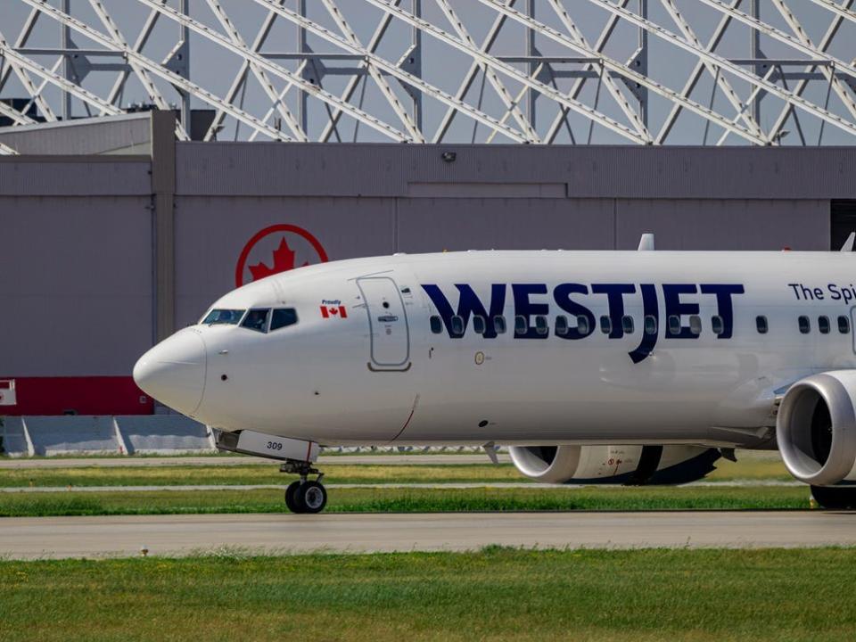 WestJet Boeing 737 MAX 8