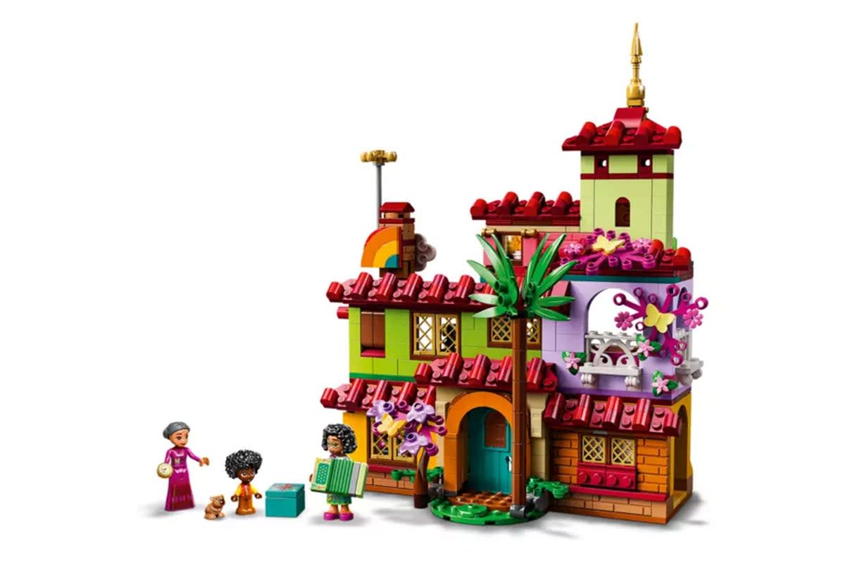 Lego will be celebrating Disney’s 100th anniversary with new magical sets (Disney)