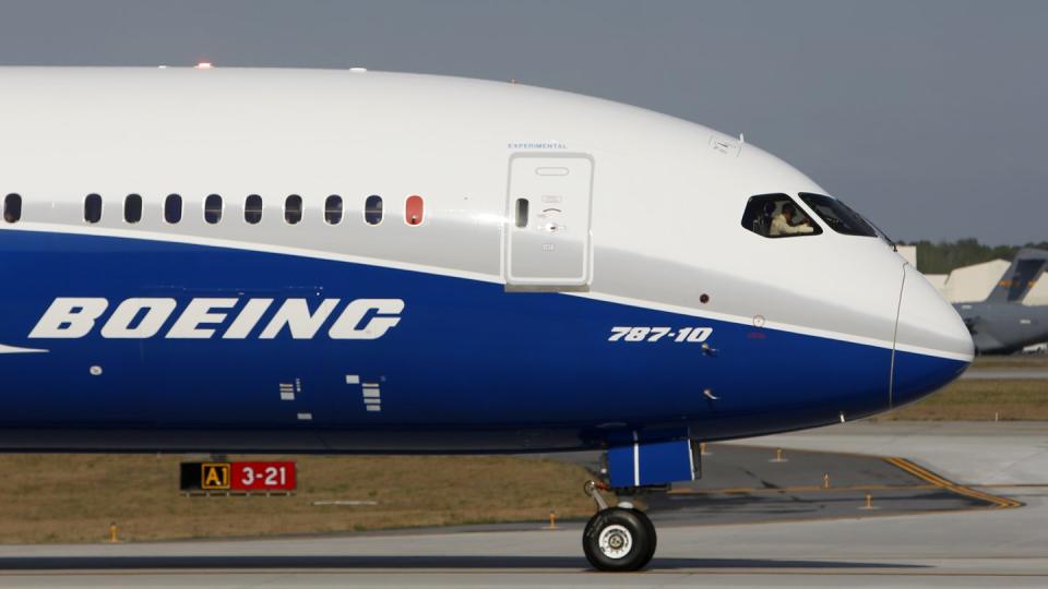 Boeing hatte die Fertigung seines Langstreckenjets vorübergehend ausgesetzt.
