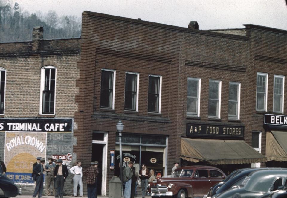 The Atlantic & Pacific (A&P) was the first chain grocer to add a location in Monroe County. It opened in 1919 and located at 124 W. Front St. in Monroe.