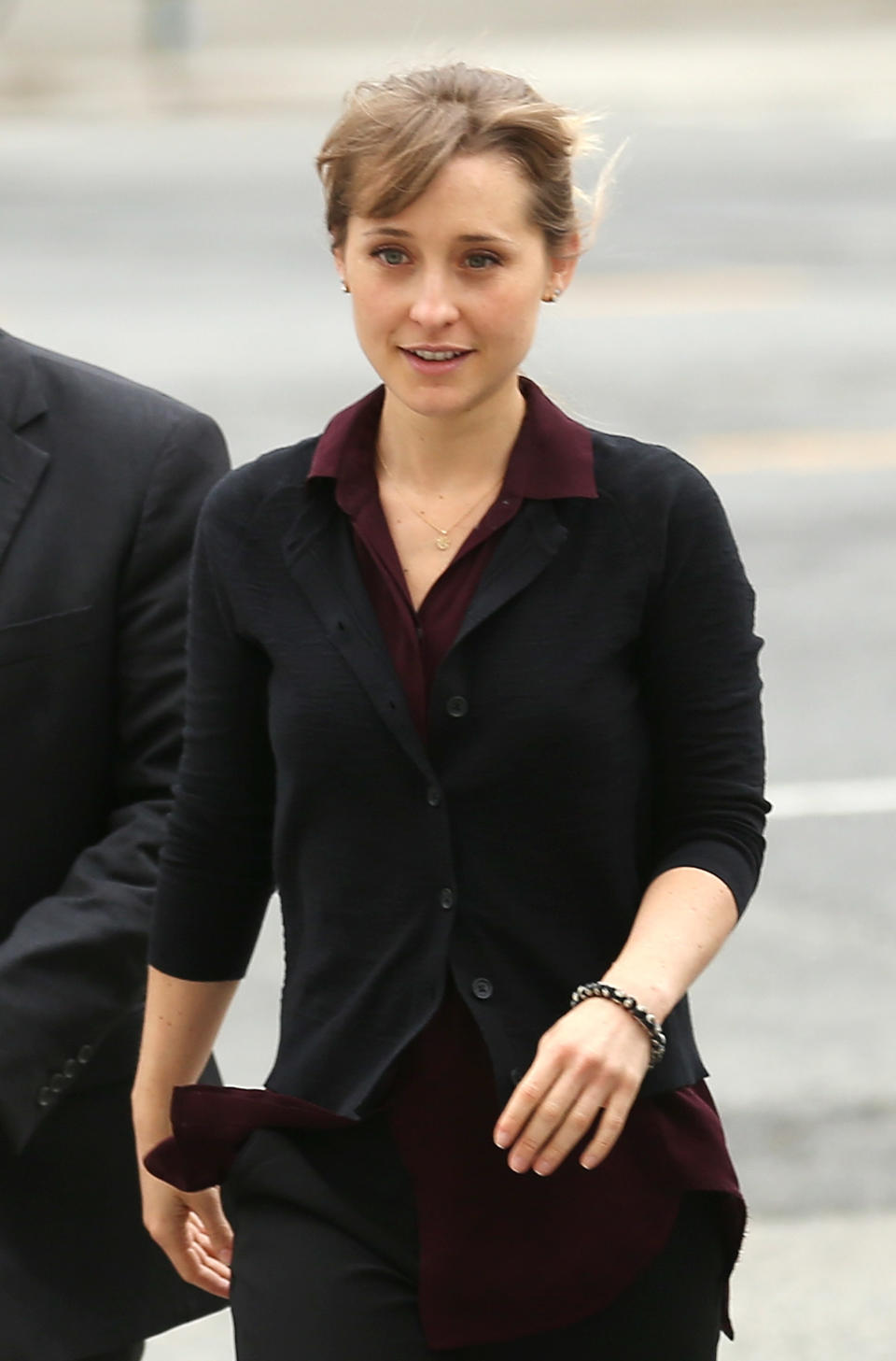 BROOKLYN, NY - MAY 04:  Actress Allison Mack arrives at the United States Eastern District Court after a bail hearing in relation to the sex trafficking charges filed against her on May 4, 2018 in the Brooklyn borough of New York City. The actress known for her role on 'Smallville' is charged with sex trafficking. Along with alleged cult leader Keith Raniere, prosecutors say Mack recruited women to a upstate New york mentorship group NXIVM that turned them into sex slaves.  (Photo by Jemal Countess/Getty Images)