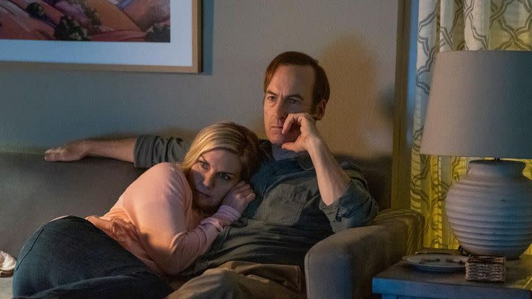 Rhea Seehorn y Bob Odenkirk en Better Call Saul