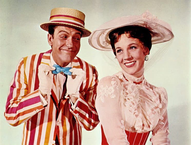 Dick Van Dyke and Julie Andrews in 'Mary Poppins'(Foto: WENN)