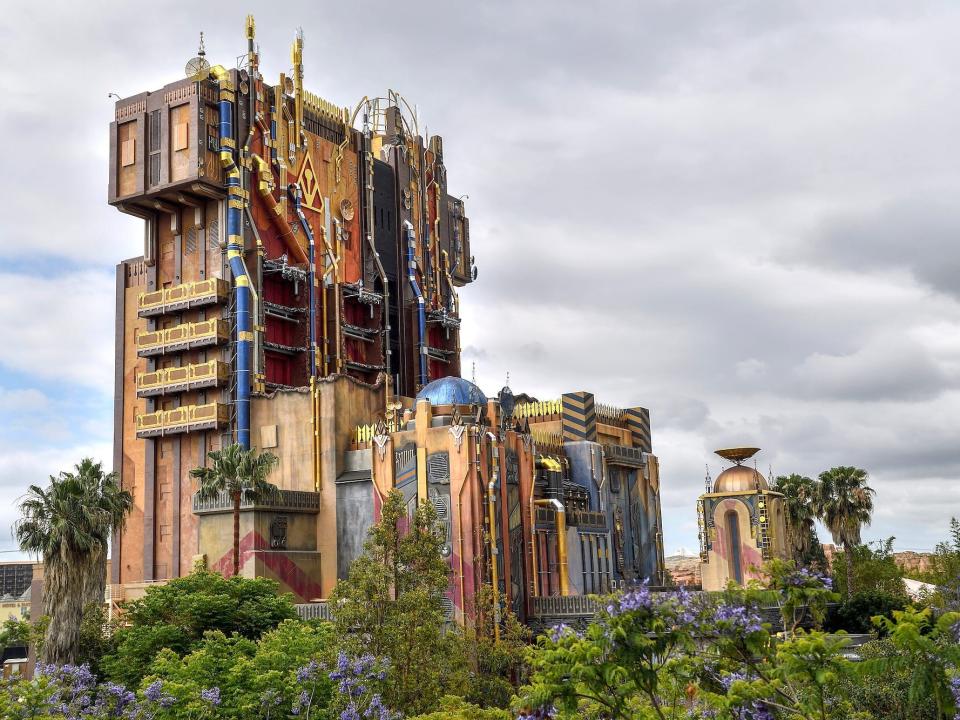 guardians of the galaxy mission breakout disney california advenuture