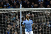 Sergio Agüero del Manchester City celebra tras anotar el primer gol del equipo durante el partido de la Liga Premier inglesa contra el Crystal Palace, en Manchester, Inglaterra, el sábado 18 de enero de 2020. (AP Foto/Rui Vieira)