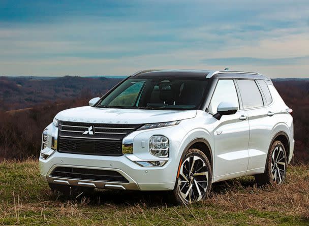 PHOTO: The seven-passenger 2023 Outlander PHEV offers up to 38 miles of all-electric range. (Mitsubishi Motors)