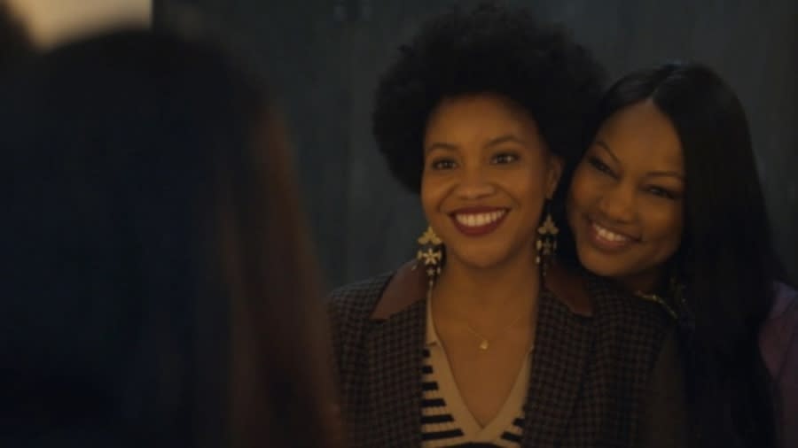The cast of “The Other Black Girl” includes Sinclair Daniel (left) and Garcelle Beauvais (right). The series begins streaming on Sept. 13. (Photo: Hulu)