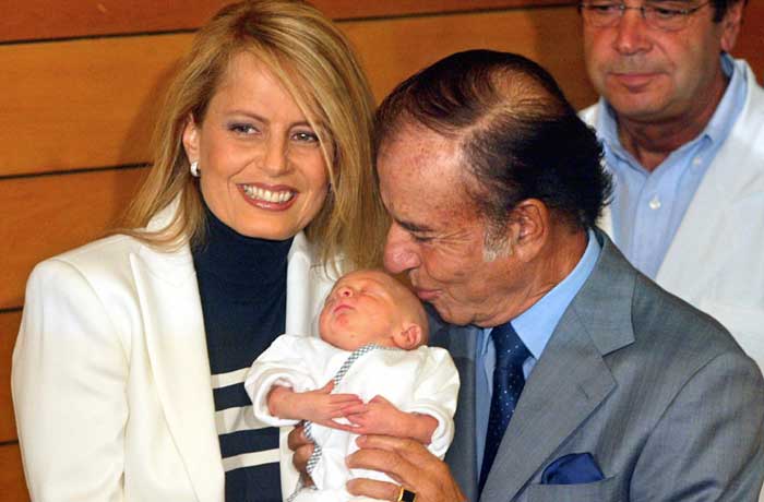 Bolocco y Menem en el nacimiento de su hijo