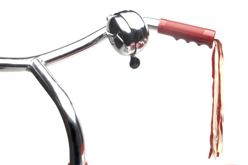 Rocking handlebar streamers on your bike.