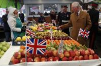 <p>During a trip to Leicester Market—the largest outdoor covered market in Europe—he is seen speaking with vendors. </p>