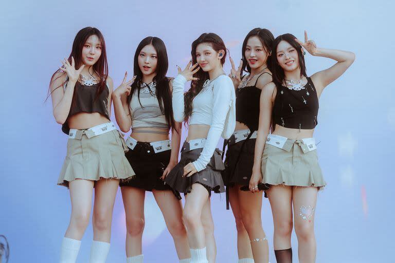 El K-Pop noventoso de NewJeans cautivó a la audiencia joven de Lollapalloza Chicago