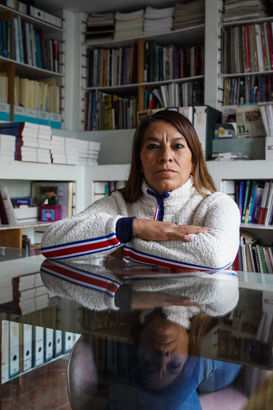 Verónica Cruz, quien ayudó a fundar una organización de derechos reproductivos en México, dijo que ha ayudado a aproximadamente 20.000 mujeres estadounidenses en 23 estados a conseguir píldoras abortivas. (Marian Carrasquero/The New York Times)