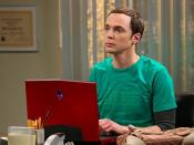 <p>Assim como Sheldon, Jim Parsons também nasceu no Texas. Aos 6 anos ele já fazia teatro na escola, até que nos anos 2000 se mudou para Nova York em busca de oportunidades maiores. (Imagem: divulgação CBS) </p>