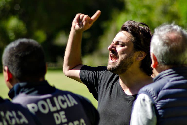 Juan Grabois en la propiedad de Lago Escondido