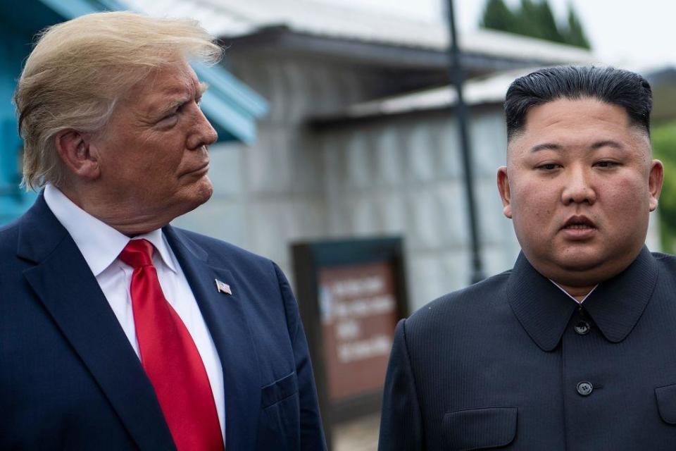 Donald Trump junto al líder norcoreano Kim Jong Un en 2019