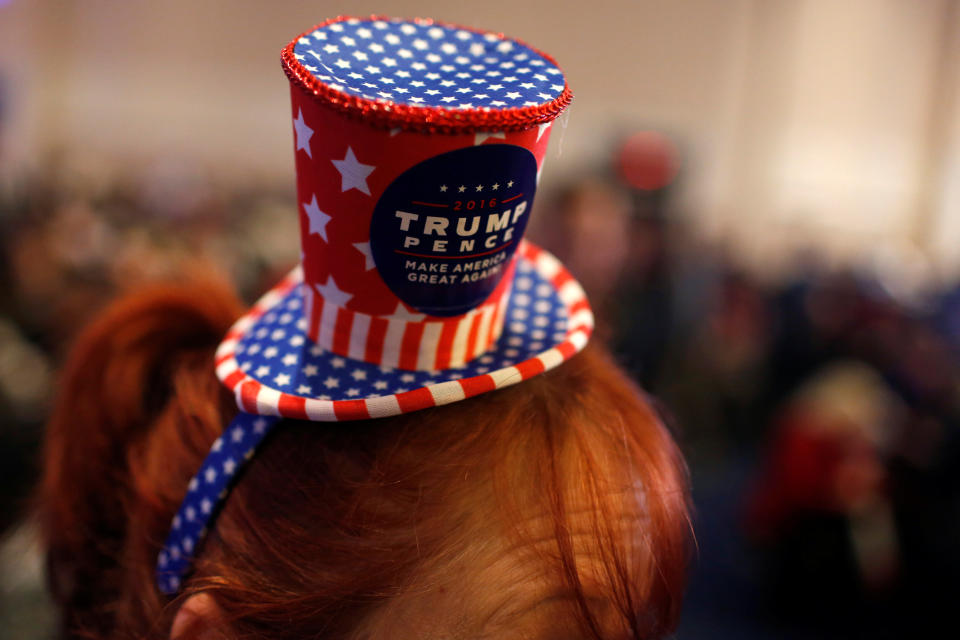 <p>Suzzanne Monk wears a hat supporting U.S. President Donald Trump at the Conservative Political Action Conference (CPAC) at National Harbor, Md., Feb. 23, 2018. (Photo: Kevin Lamarque/Reuters) </p>