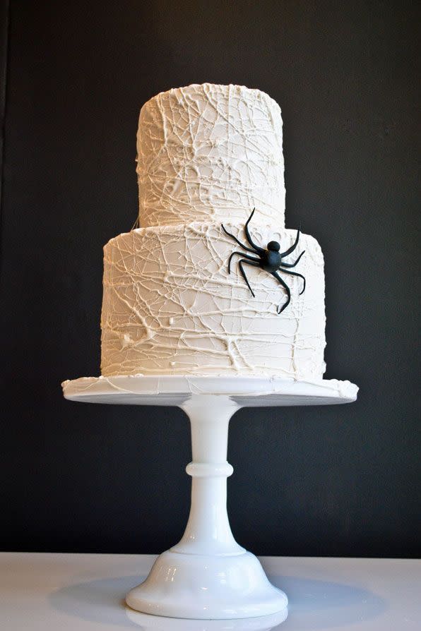 Marshmallow Cobweb Cake