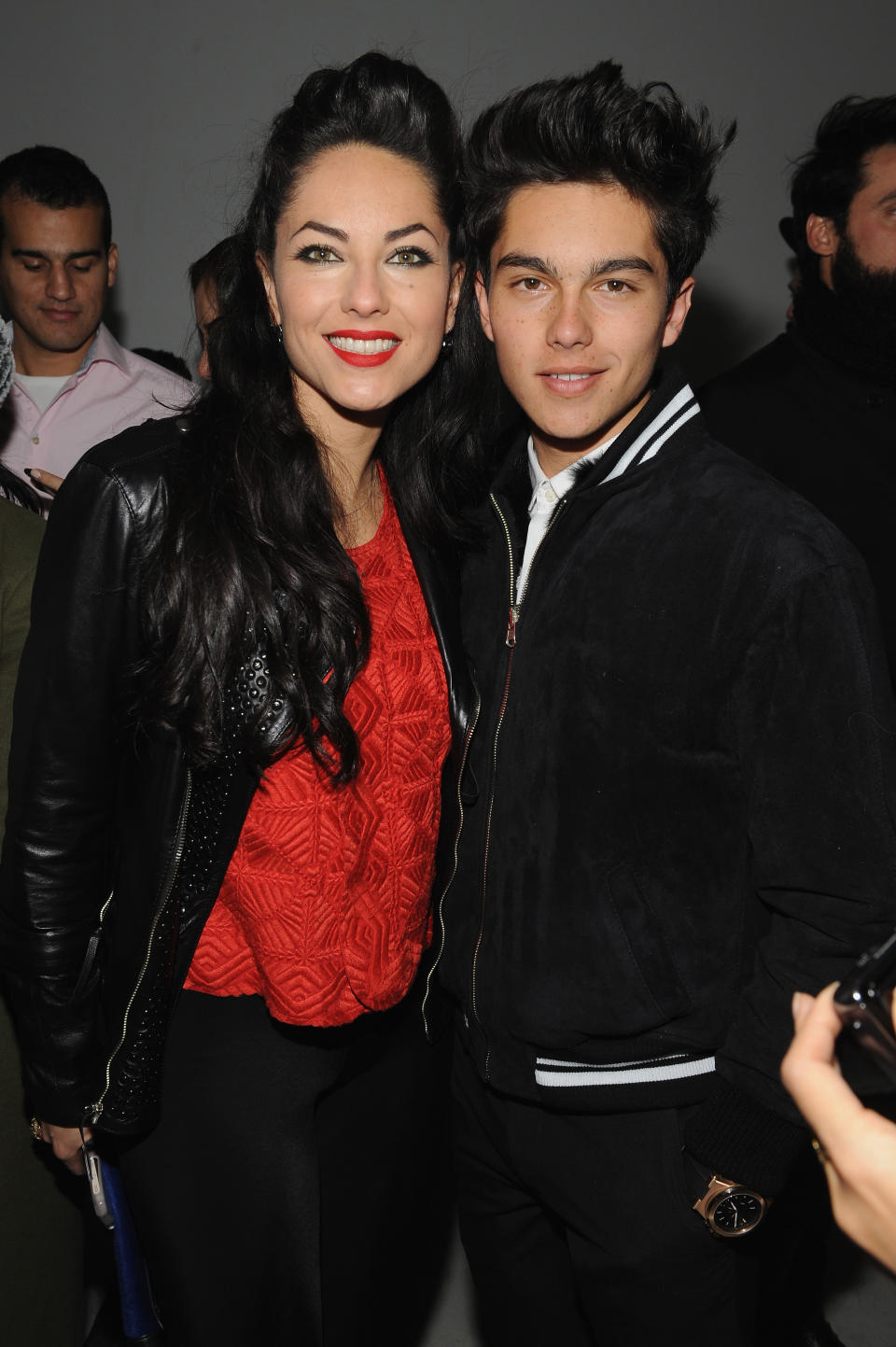 Bárbara Mori y su hijo Sergio Mayer Mori en el Fashion Week en 2015 en la ciudad de Nueva York. (Getty Images)