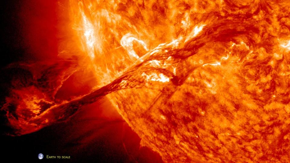 日冕物質拋射（Coronal Mass Ejection）是個非常強烈的太陽風暴。（圖／NASA）