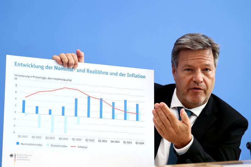 Germany's Economy and Climate Minister Habeck holds a press conference about the autumn economic projection, in Berlin