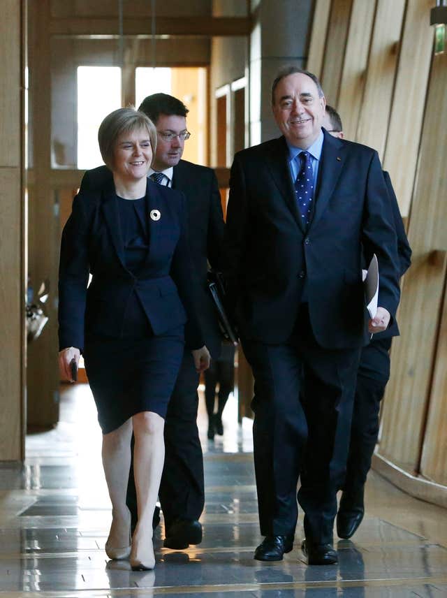 Salmond steps down from top job