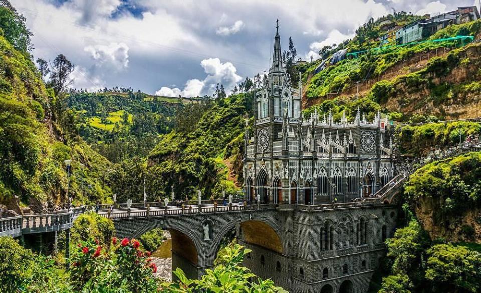 Las Lajas Cathedra; An usual location choice for a church