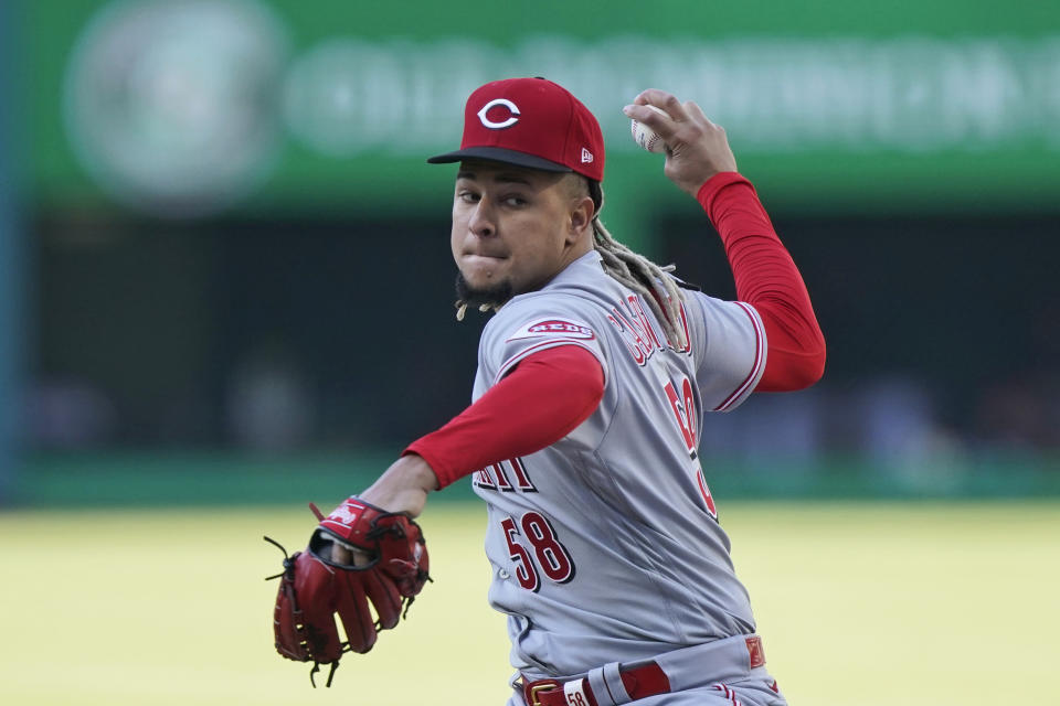 Cincinnati Reds starting pitcher Luis Castillo delivers in the first inning of the team's baseball game against the Cleveland Indians, Saturday, May 8, 2021, in Cleveland. (AP Photo/Tony Dejak)