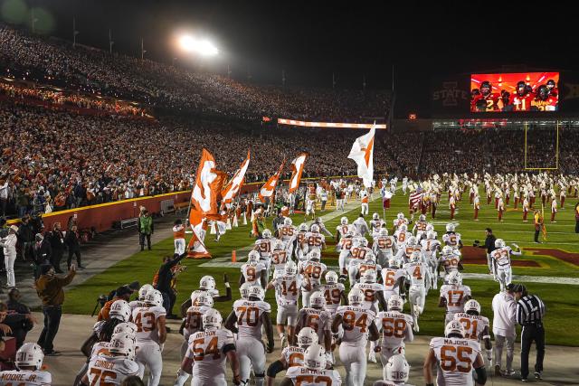 Texas remains at No. 7 in the third College Football Playoff