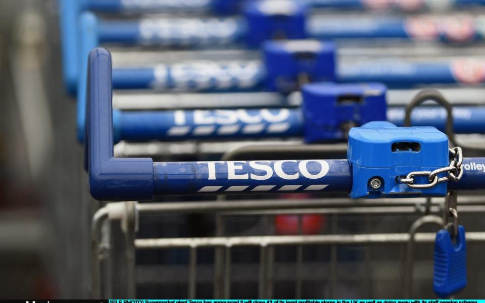 Tesco to leave trolleys unlocked in readiness for new £1 coin - Getty Images