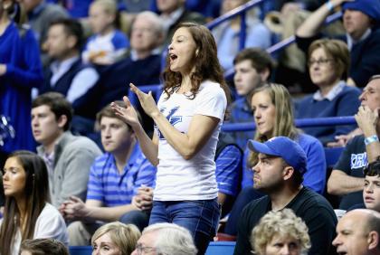  Ashley Judd watches the Kentucky Wildcats game against the Florida Gators at Rupp Arena on March 7, 2015 in Lexington, Kentucky. (Photo by Andy Lyons/Getty Images)