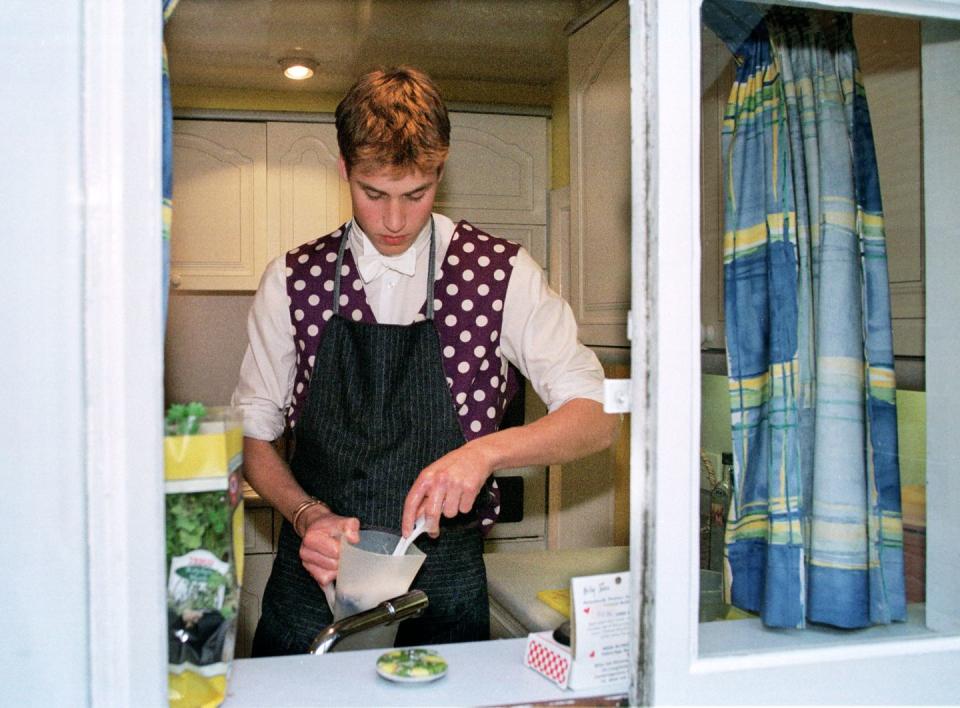 <p>He even wears an apron to keep that polka dot vest spotless. <br></p>