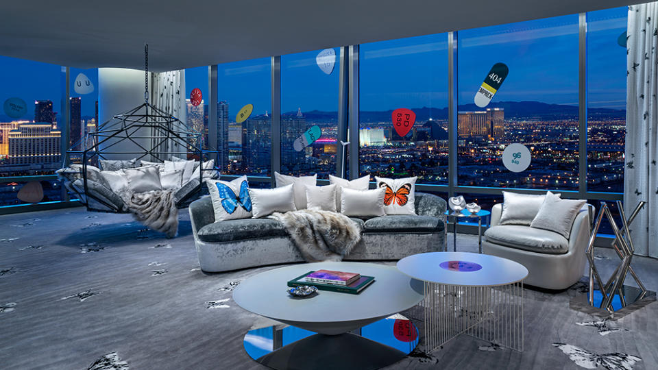 <p>Am 01. März 2019 enthüllte das Palms Casino Resort in Las Vegas sein neues Highlight: die Empathy Suite, designt von dem gefeierten Künstler Damien Hirst. </p>