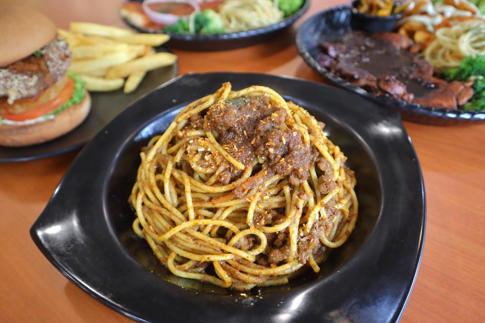 pangi nut - rendang pasta