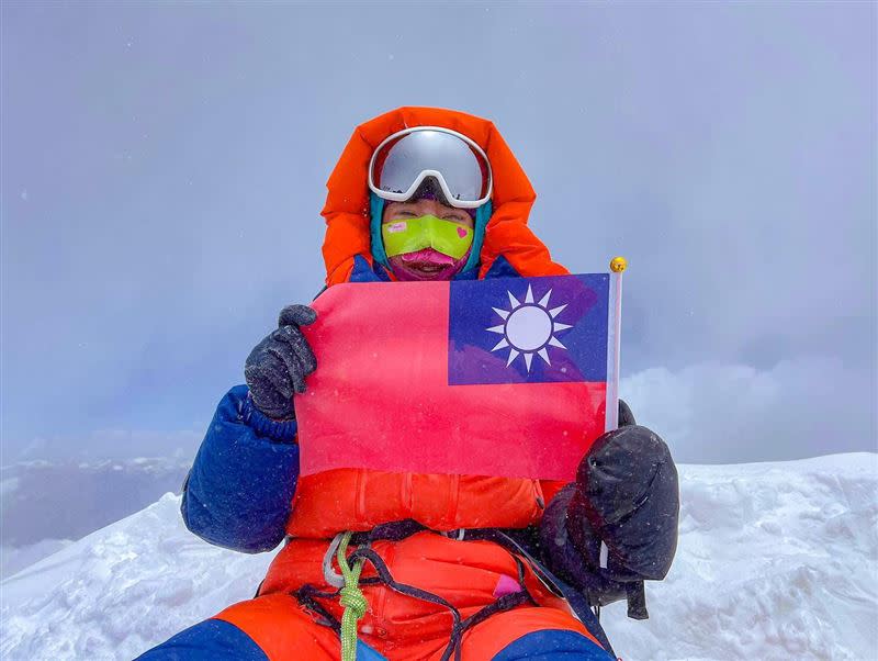 曾格爾目標30歲前完成14座8千公尺頂峰。（圖／翻攝自曾格爾臉書）