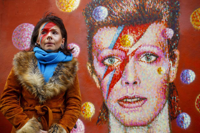 Britain commemorates Rock legend David Bowie in London