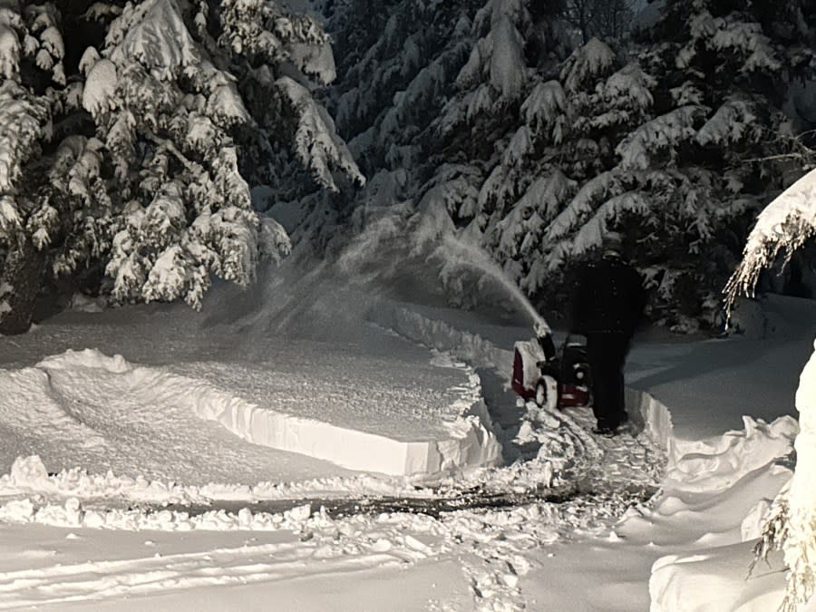 Snow blower in driveway at Lookout Mountain (Credit: Barbara Dantuono)