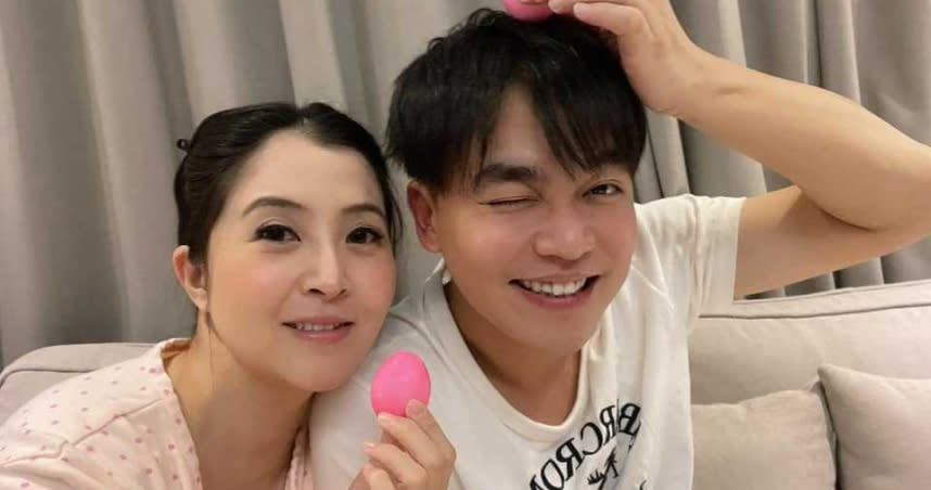 張峰奇和李亮瑾結婚。（圖／翻攝自李亮瑾臉書）