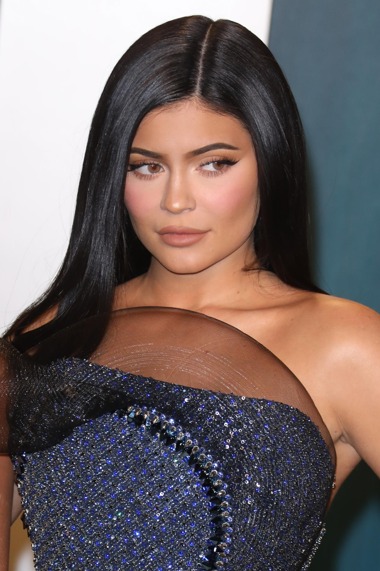 BEVERLY HILLS, CALIFORNIA - FEBRUARY 09:  Kylie Jenner attends the 2020 Vanity Fair Oscar Party at Wallis Annenberg Center for the Performing Arts on February 09, 2020 in Beverly Hills, California. (Photo by Toni Anne Barson/WireImage)