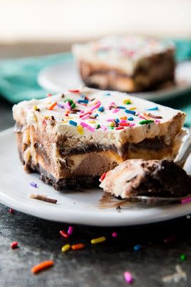 Easy 5-Ingredient Ice Cream Cake