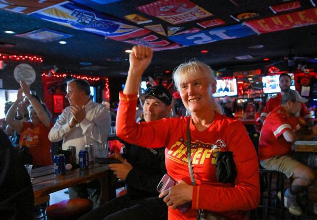 KC holds last Red Friday 'Red Kingdom Rally' before Super Bowl on Sunday