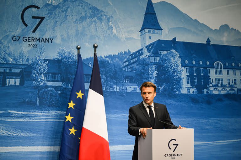 El presidente de Francia, Emmanuel Macron, durante una conferencia de prensa en la cumbre del G-7