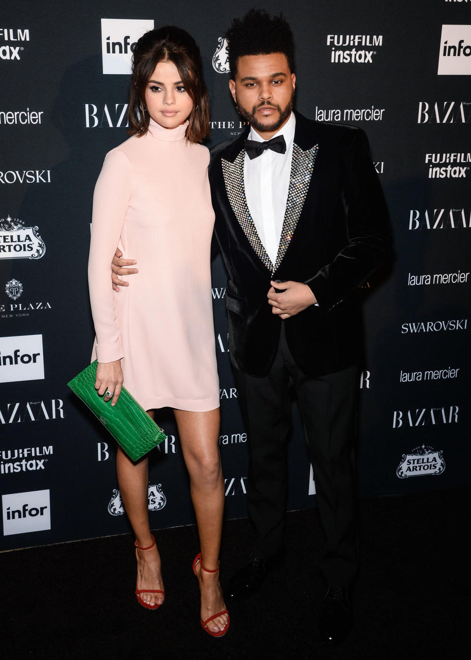 Selena Gomez, The Weeknd, Harper's Bazaar, pink dress, green clutch, red sandals, selena gomez pink dress, selena gomez harper's bazaar, the weeknd harper's bazaar, red carpet, Valentino