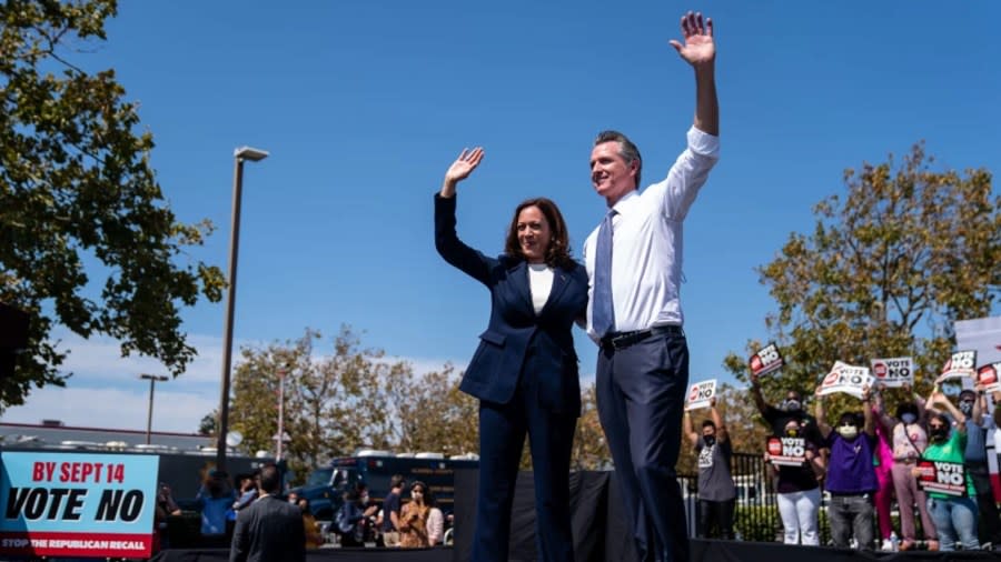 Vice President Kamala Harris joins Gov. Gavin Newsom at a rally against the recall at the IBEW-NECA Joint Apprenticeship Training Center on Wednesday in San Leandro. (Kent Nishimura/Los Angeles Times)